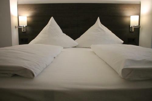 Ill Hotel
