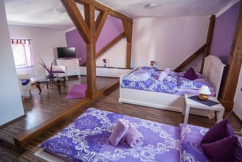 Hostal Fontana Pizzeria - Pension