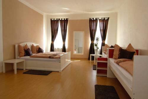 Hostal Fontana Pizzeria - Pension