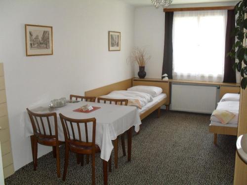 Hostal Pension Begonie
