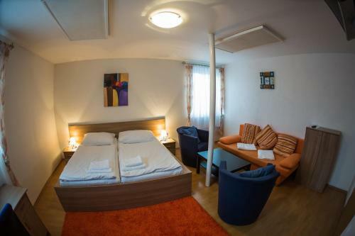 Hostal Penzion Vila Tenis