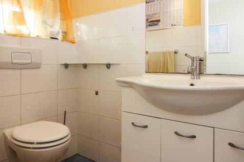 Holiday Home Krusendorf - Dos01109g-f