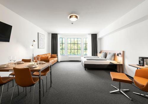 La Serviced Apartments