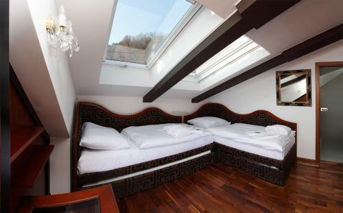 Lux Hotel Onyx
