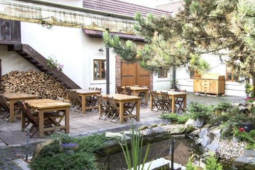 Hostal Penzion Ve Stoleti