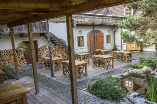 Hostal Penzion Ve Stoleti