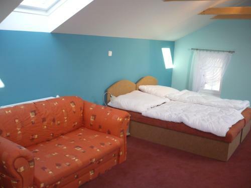 Hostal Hostinec A Penzion U Sv. Mikul�?e