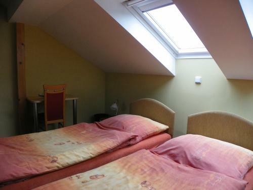 Hostal Hostinec A Penzion U Sv. Mikul�?e