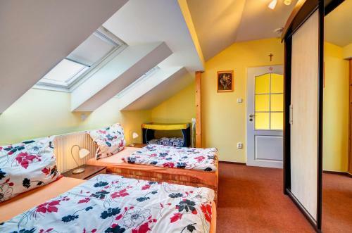Hostal Hostinec A Penzion U Sv. Mikul�?e