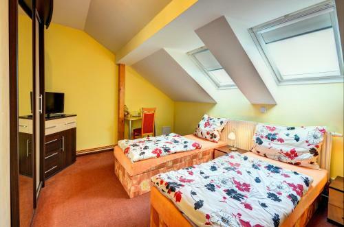 Hostal Hostinec A Penzion U Sv. Mikul�?e