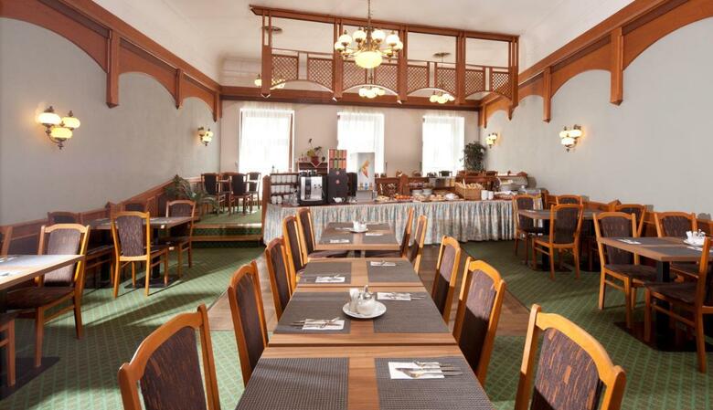 Hotel Concertino Zlat� Husa