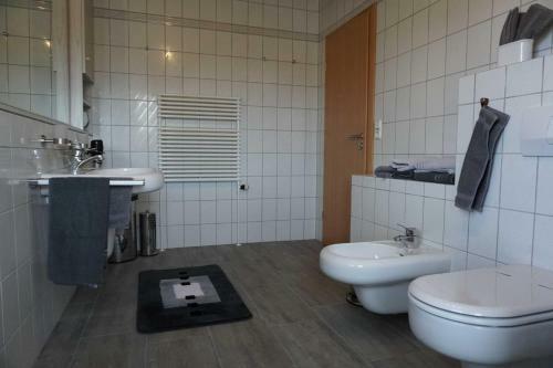 Apartamento Ferienwohnung Schwalbe, 15111