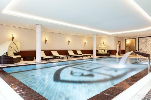 Hotel Schloss Lieser, Autograph Collection