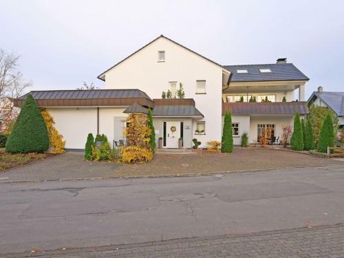 Spacious Apartment In Madfeld With Private Terrace
