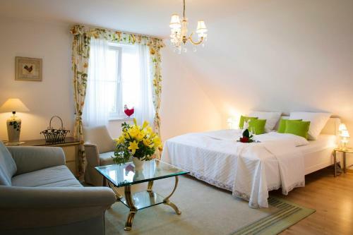 Bed & Breakfast G�stehaus ?haus Am Hahnenberg?
