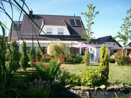 Bed & Breakfast G�stehaus ?haus Am Hahnenberg?