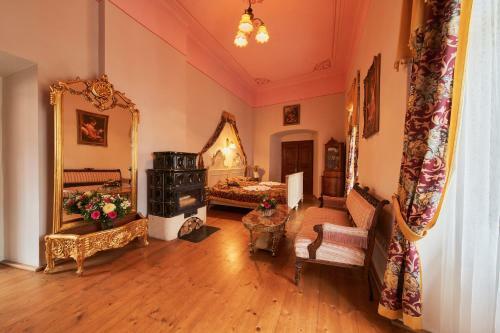 Hostal Penzion Z�mek Le?any
