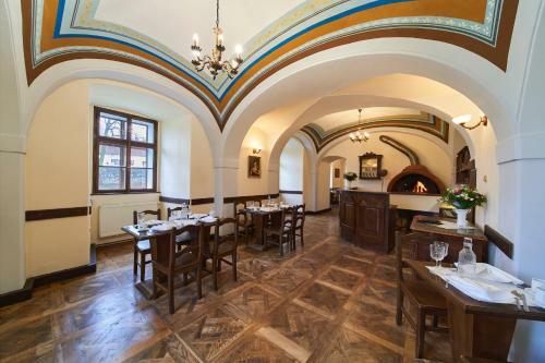 Hostal Penzion Z�mek Le?any