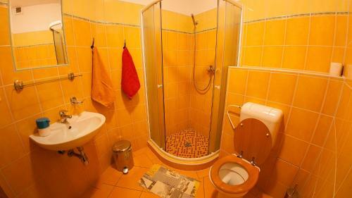 Hostal Penzion Zatisi