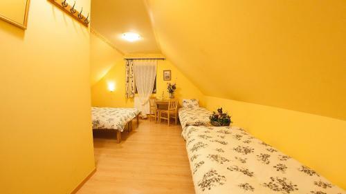 Hostal Penzion Zatisi