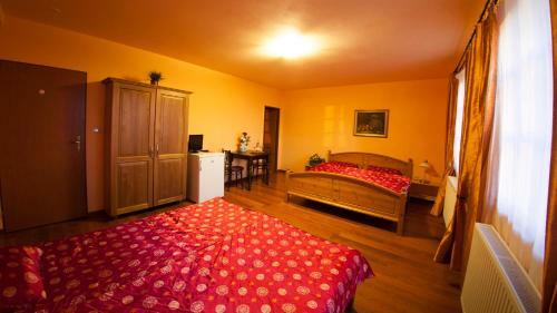 Hostal Penzion Zatisi