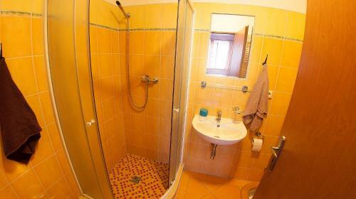 Hostal Penzion Zatisi