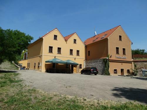 Hostal Penzion Zatisi