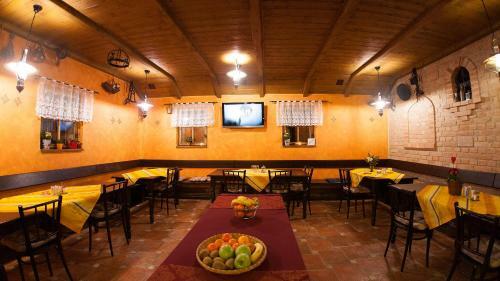 Hostal Penzion Zatisi