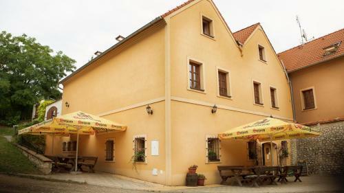 Hostal Penzion Zatisi