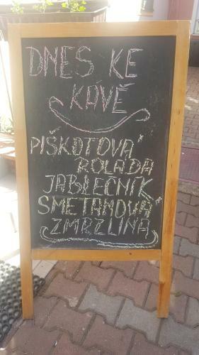 Hostal Penzion A Restaurace Nad Hradem