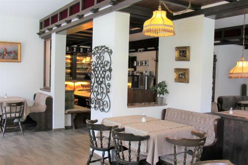 Hostal Caf� Pension Leistner