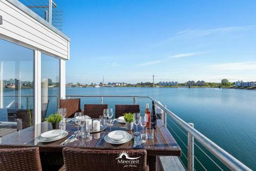 Wasserhaus Blau Im Meer