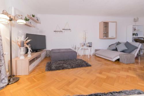 Ferienhaush�lfte Seeblick Rosalie