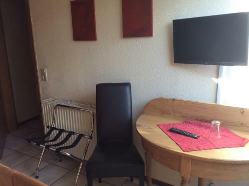 Hostal Alex -lounge -sportsbar -smokerlounge