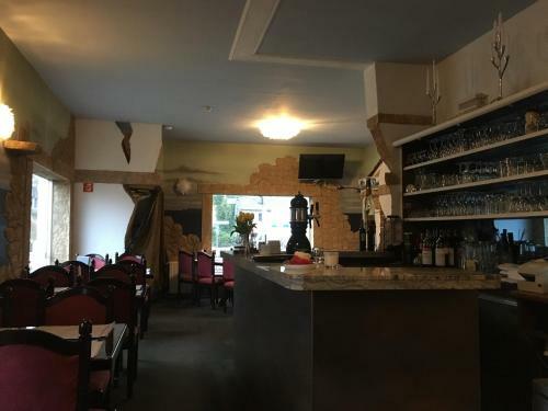Hostal Restaurant Und Pension Akropolis