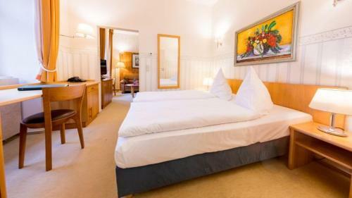 Schlosshotel Eyba Mit G�stehaus