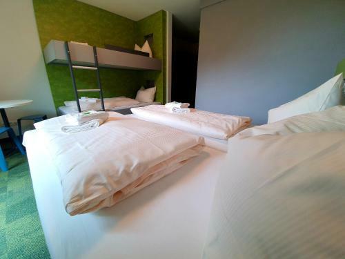 Hotel Jugendherberge Gem�nd Vogelsang
