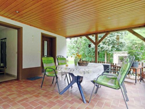 Cosy Holiday Home In Schmogrow-fehrow By The Forest