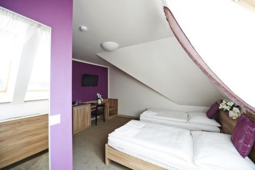 Hostal Nobless Resort