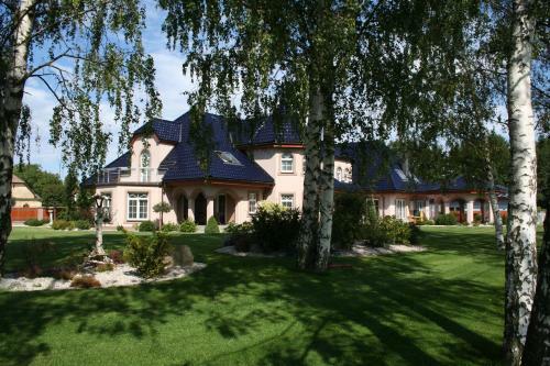 Hostal Nobless Resort