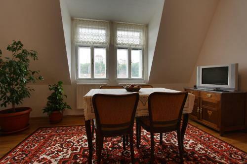 Hostal Penzion Jelen Vranov Nad Dyj�