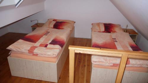 Hostal Penzion Padrt?v Ml�n