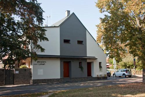Hostal Penzion Linhart