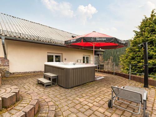 Majestic Holiday Home In Untersch�nau With Jacuzzi