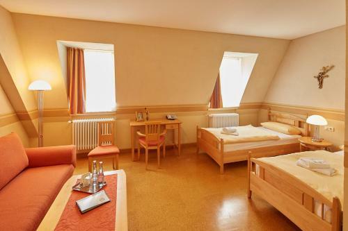 Hostal Priester- Und G�stehaus Marienau
