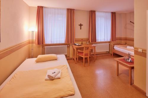 Hostal Priester- Und G�stehaus Marienau