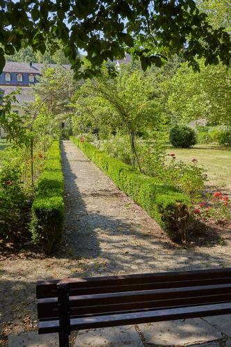 Hostal Priester- Und G�stehaus Marienau