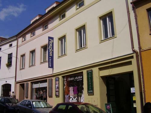 Hostal Penzion U Hradeb