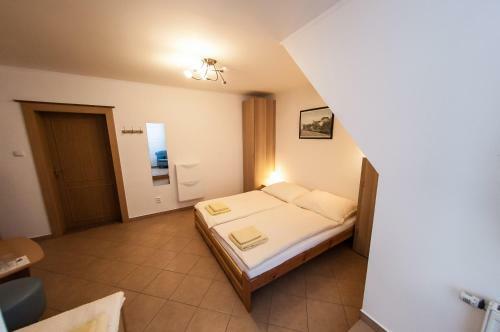 Hostal Penzion Eden