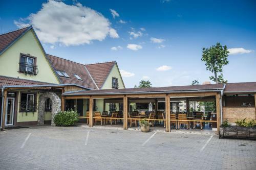 Hostal Penzion Eden
